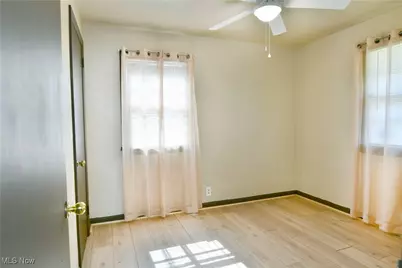 834 Compton Lane, Youngstown, OH 44502 - Photo 25