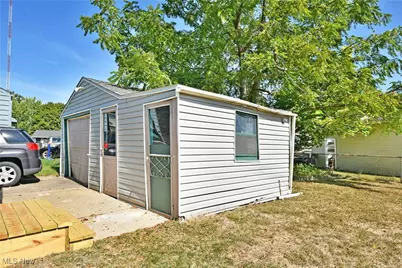 834 Compton Lane, Youngstown, OH 44502 - Photo 37