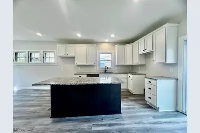 453 Briarwood Drive, Akron, OH 44320 - Photo 3