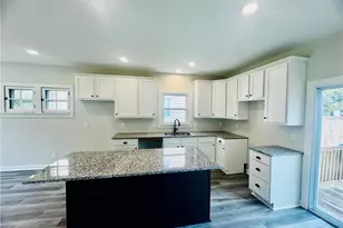 453 Briarwood Dr, Akron, OH 44320 - Photo 9