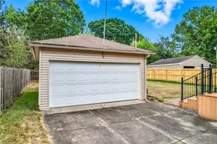 210 Fairmount Ave NE, Warren, OH 44483 - Photo 33