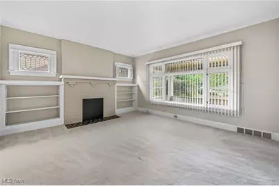 210 Fairmount Avenue NE, Warren, OH 44483 - Photo 9