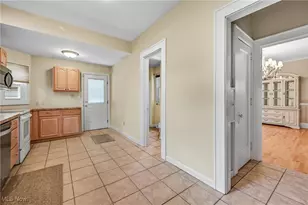 210 Fairmount Ave NE, Warren, OH 44483 - Photo 13