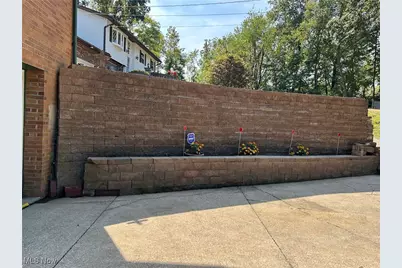 61 Leicester Drive, Akron, OH 44319 - Photo 3