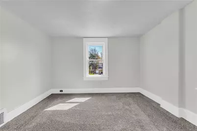 908 Dayton Street, Akron, OH 44310 - Photo 17