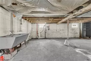 908 Dayton St, Akron, OH 44310 - Photo 23