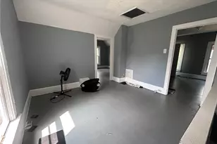 829 Yale St, Akron, OH 44311 - Photo 5