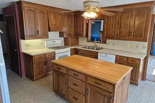 10400 Lincoln St SE, East Canton, OH 44730 - Photo 7