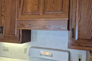 10400 Lincoln St SE, East Canton, OH 44730 - Photo 11