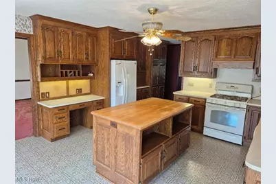 10400 Lincoln Street SE, East Canton, OH 44730 - Photo 7