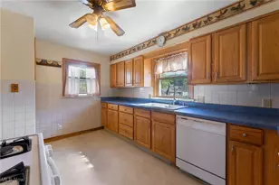 81 S Edgehill Ave, Austintown, OH 44515 - Photo 7