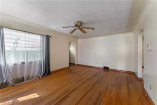 81 S Edgehill Ave, Austintown, OH 44515 - Photo 5