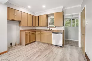 163 W Market St, Alliance, OH 44601 - Photo 9