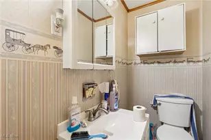 601 W North Ave, East Palestine, OH 44413 - Photo 21