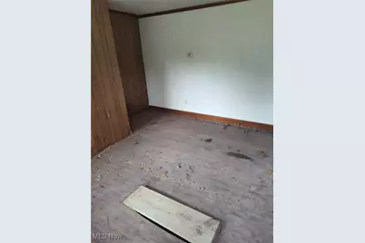 64 Diamond Street, Irondale, OH 43932 - Photo 9