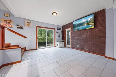 1043 Slosson Street, Akron, OH 44320 - Photo 5