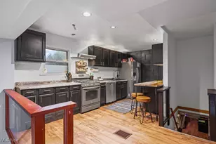 1043 Slosson St, Akron, OH 44320 - Photo 7