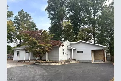 3000 Parkman Road NW, Warren, OH 44485 - Photo 1