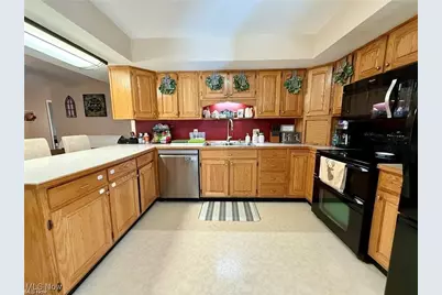 7455 Brushmore Avenue NW, North Canton, OH 44720 - Photo 11