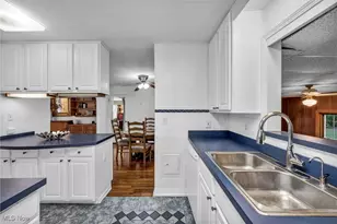 37531 Milann Dr, Willoughby Hills, OH 44094 - Photo 9