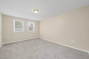 879 E 4th St, Salem, OH 44460 - Photo 17