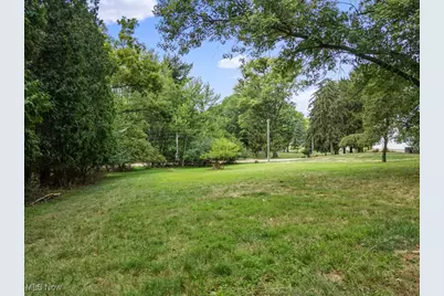 Elberta Avenue SW, Canton, OH 44709 - Photo 3