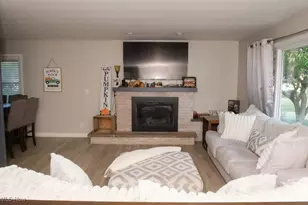 1560 S Meridian Rd, Austintown, OH 44511 - Photo 5