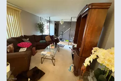 7210 Raynham Drive, Oakwood, OH 44146 - Photo 3