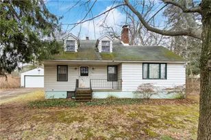 353 Southeast Ave, Tallmadge, OH 44278 - Photo 1