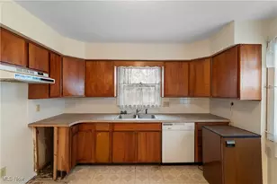 353 Southeast Ave, Tallmadge, OH 44278 - Photo 7