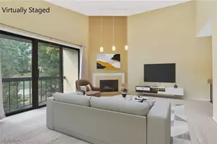 881 Hampton Ridge Dr, Akron, OH 44313 - Photo 9