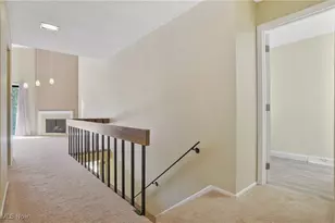 881 Hampton Ridge Dr, Akron, OH 44313 - Photo 27