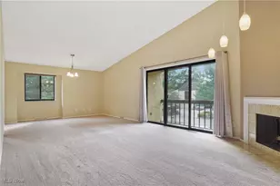 881 Hampton Ridge Dr, Akron, OH 44313 - Photo 7