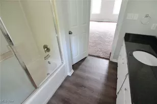 3630 Joyce Ann Dr, Youngstown, OH 44511 - Photo 25