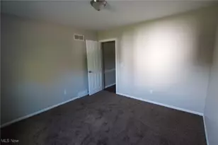 3630 Joyce Ann Dr, Youngstown, OH 44511 - Photo 37