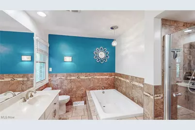 1785 Fairlawn Knolls Drive, Akron, OH 44313 - Photo 23