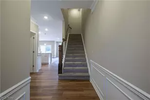 950-4 Memory Ln, Aurora, OH 44202 - Photo 3