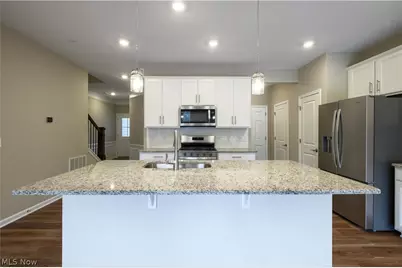 950-4 Memory Lane, Aurora, OH 44202 - Photo 7