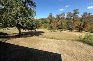 440 Woodvue Ln, Wintersville, OH 43953 - Photo 3