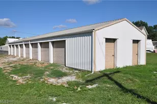 686 Buckeye St, Coshocton, OH 43812 - Photo 1