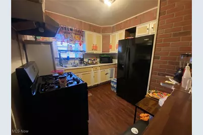 9422 Dickens Avenue, Loveland, OH 44104 - Photo 7