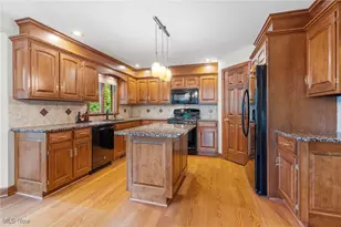 6446 Tallwood Cir NW, Canton, OH 44718 - Photo 23