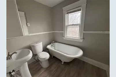 10004 Mount Auburn Avenue, Loveland, OH 44104 - Photo 13