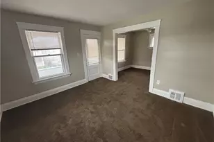 10004 Mt Auburn Ave, Loveland, OH 44104 - Photo 15