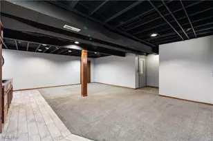 6180 Edison St NE, Hartville, OH 44632 - Photo 29