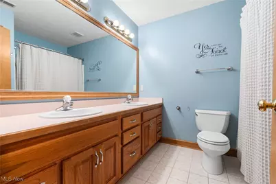 6180 Edison Street NE, Hartville, OH 44632 - Photo 27