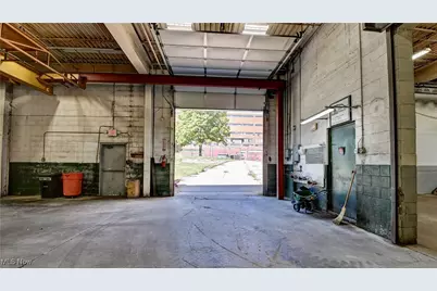 96 E Miller Avenue, Akron, OH 44301 - Photo 23