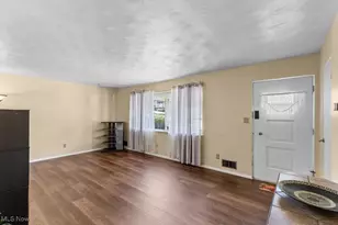 146 N 15th St, Weirton, WV 26062 - Photo 5