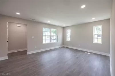 1836 E 294th Street, Wickliffe, OH 44092 - Photo 5