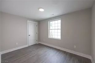 1836 E 294th St, Wickliffe, OH 44092 - Photo 9